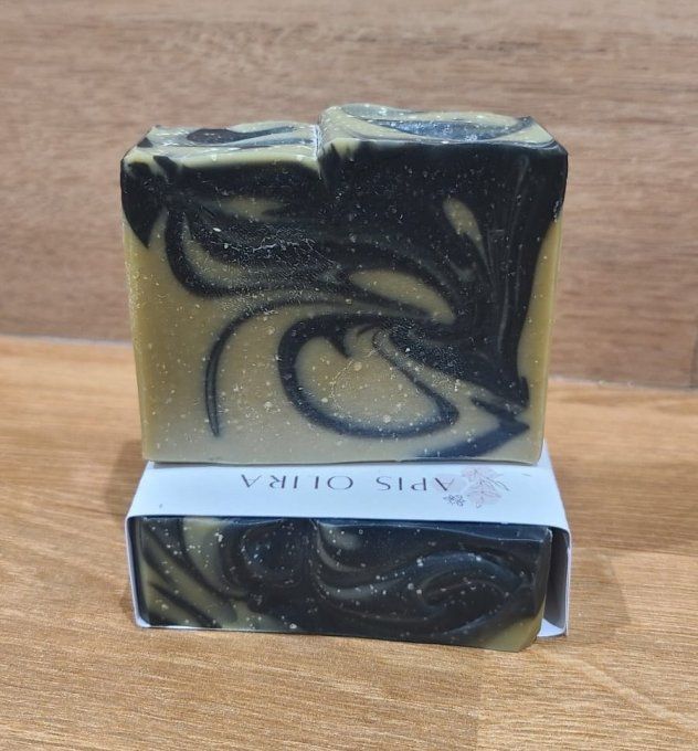 Savon naturel argile verte charbon et miel